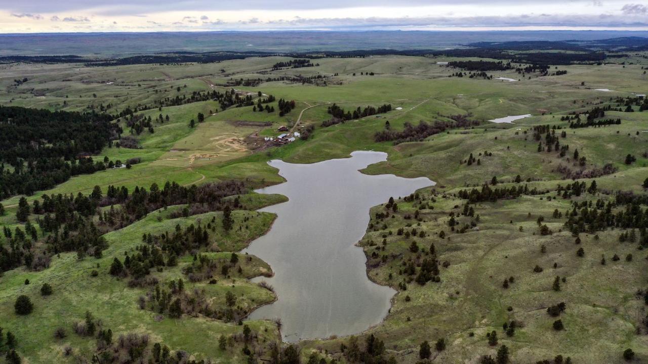 Lake Guest Ranch Villa Devils Tower Exterior photo