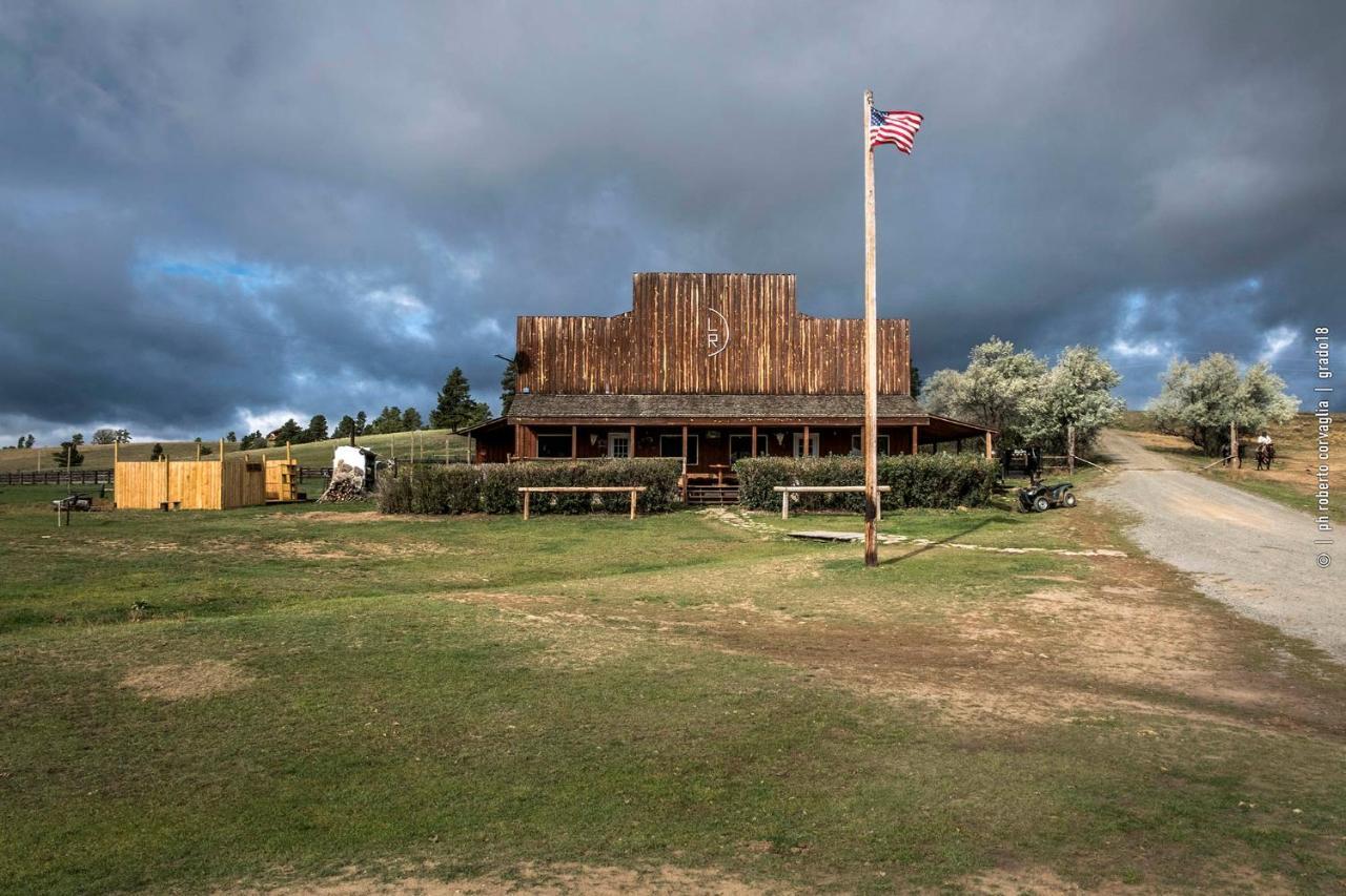 Lake Guest Ranch Villa Devils Tower Exterior photo